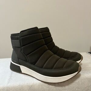 Dr. Scholl's Winter Snow Boots | Waterproof & Slip-On | Size 8M EUR 38